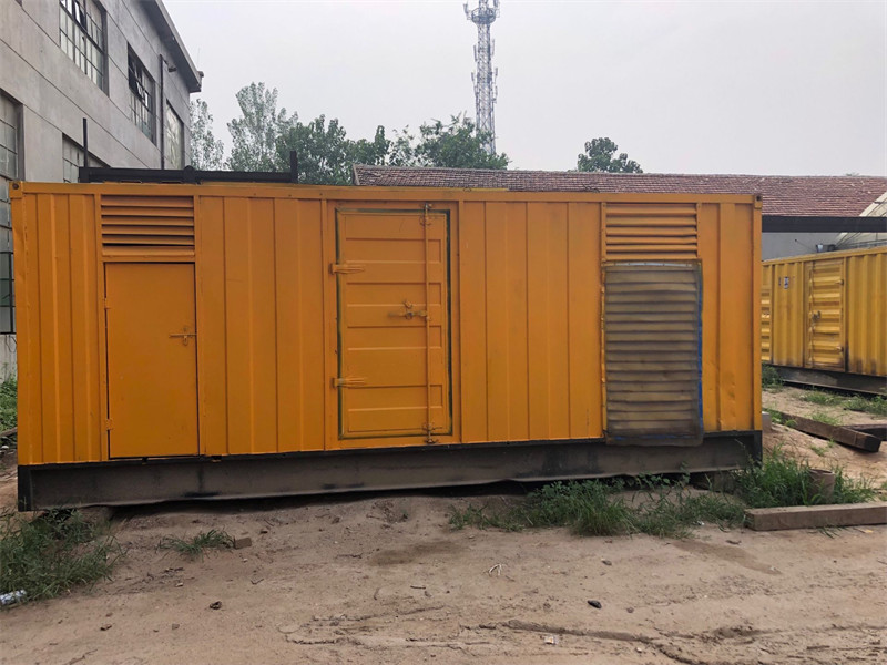 渝中发电机出租进行负载测试时，电瓶电量不足的具体判断标准是什么？